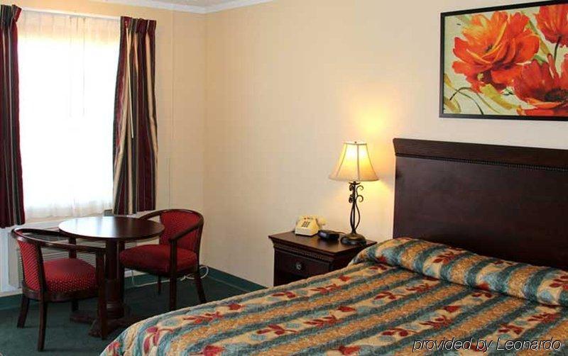 Hotel Baymont By Wyndham Deming Extérieur photo