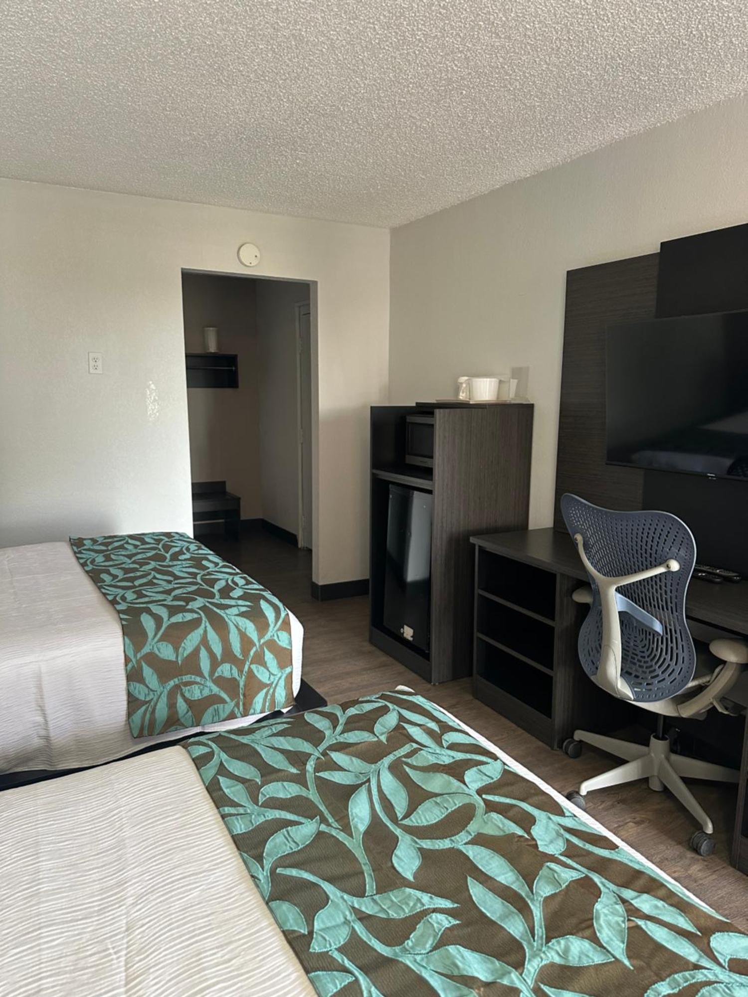 Hotel Baymont By Wyndham Deming Extérieur photo