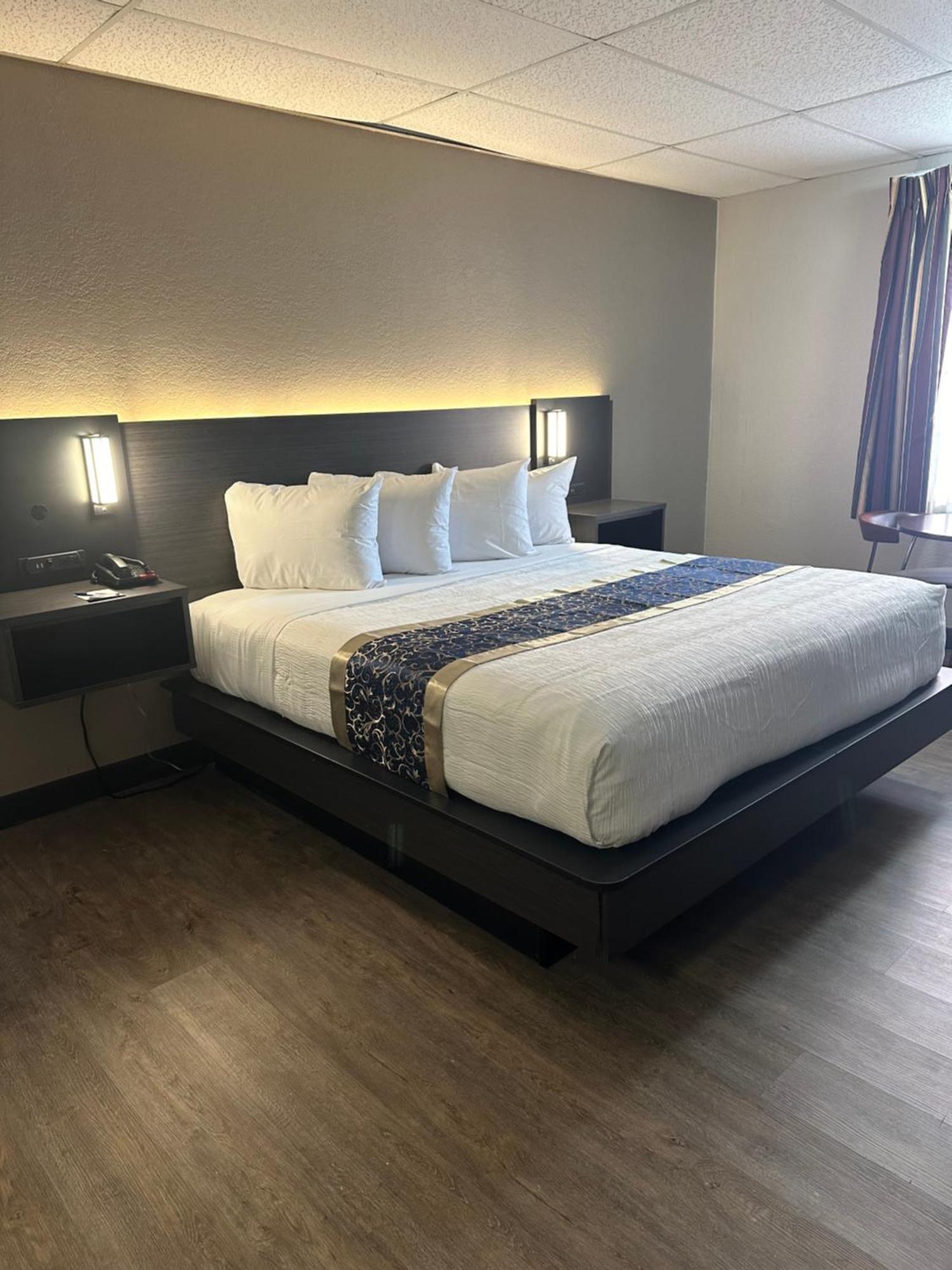 Hotel Baymont By Wyndham Deming Extérieur photo